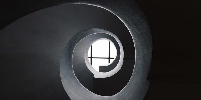 超越疾病管理：社会经济因素如何塑造您的wellness与医疗支持获取之路